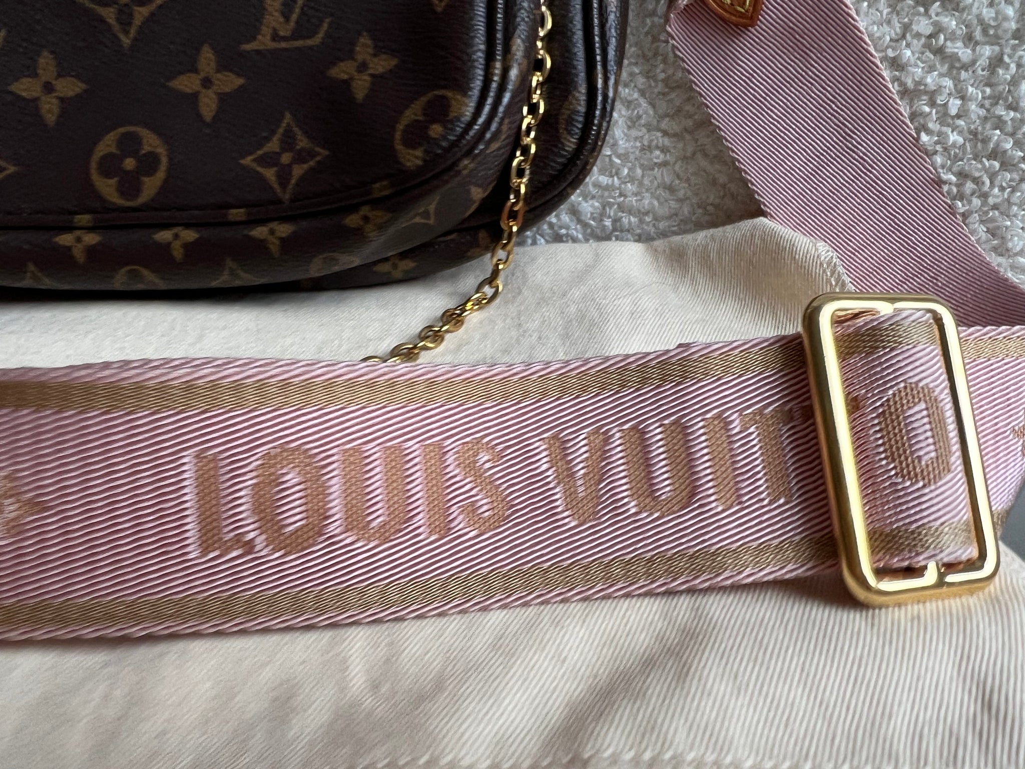 Louis Vuitton Multi Pochette Accessoires Rose Chiaro (RRP £2030