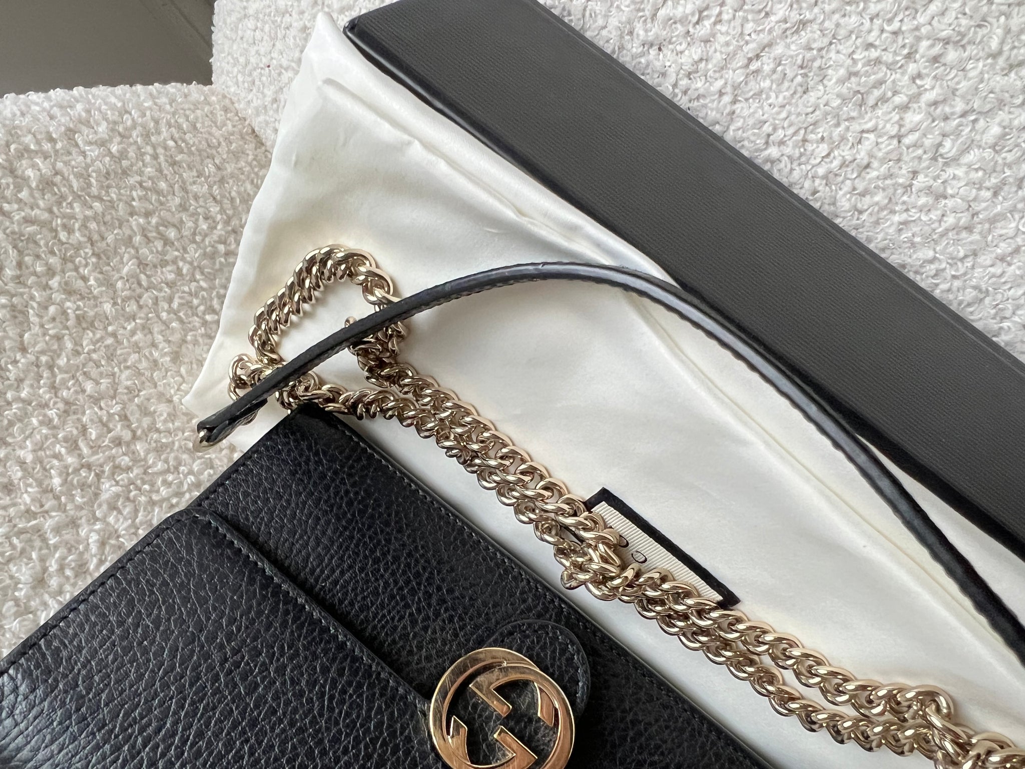 Gucci Black Interlocking GG Chain Wallet – Addicted to Handbags