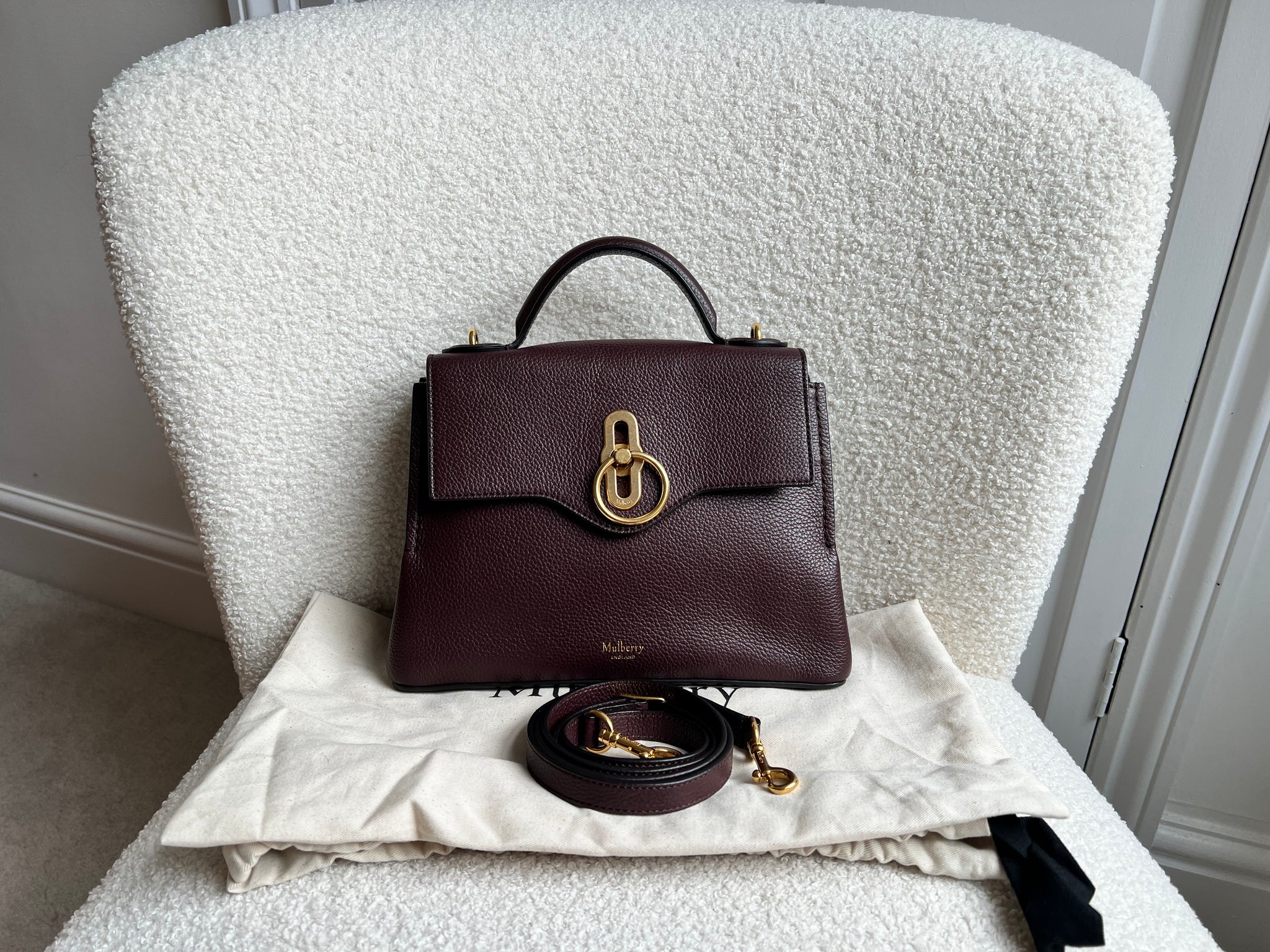 542C46D0-E8E3-4B4C-AF65-