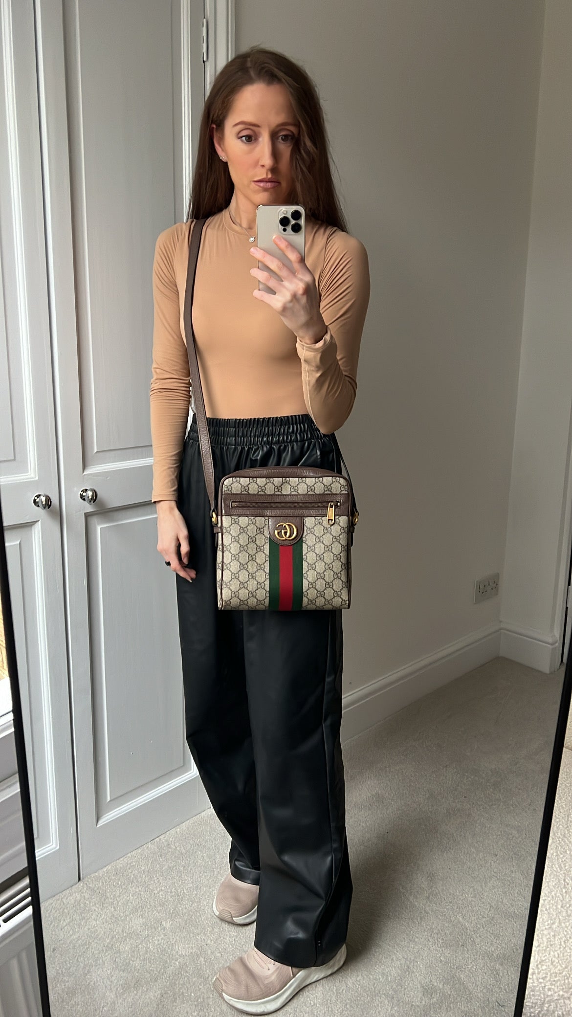 Gucci ophidia gg small messenger bag best sale