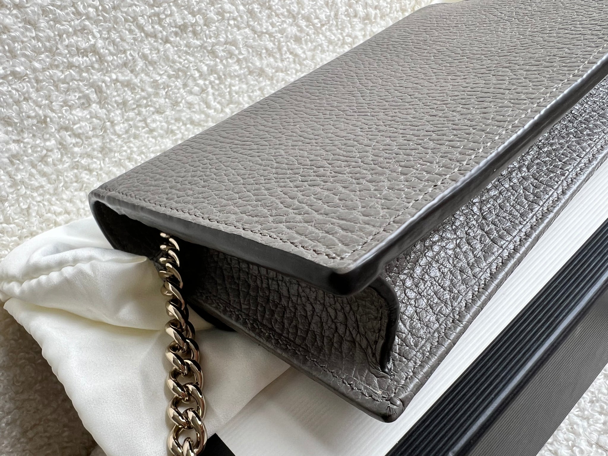 Gucci Dollar Grey Interlocking Chain Wallet – Addicted to Handbags