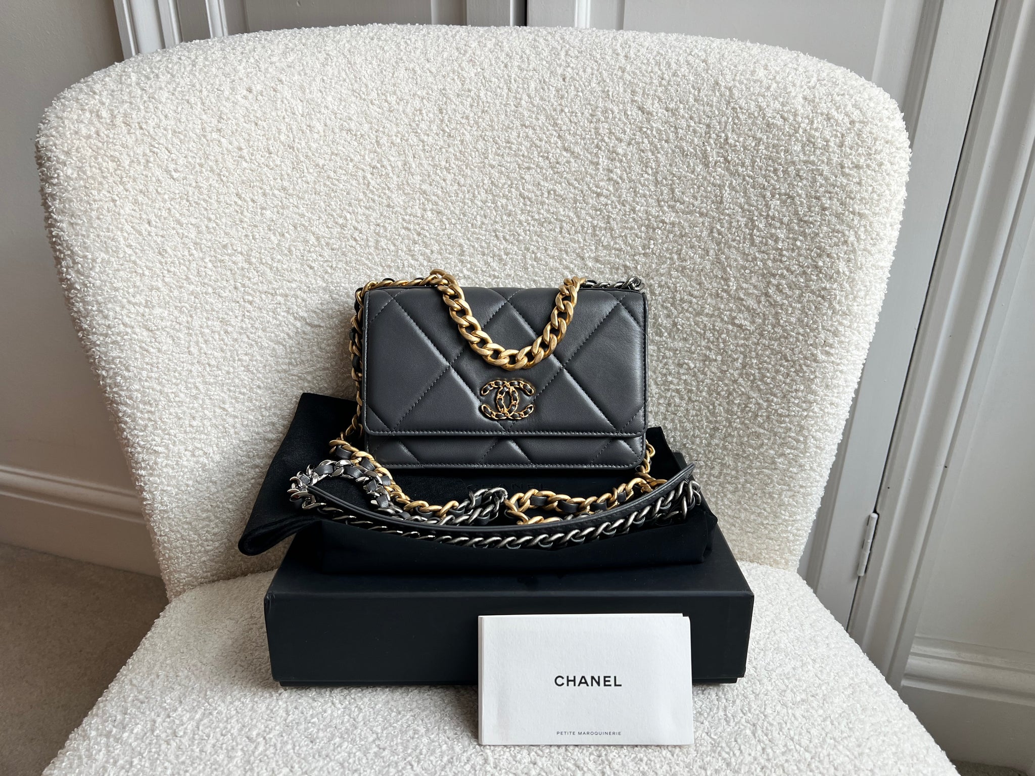 Chanel Flap Bag Chanel 2021 Woc Chanel WOC Caviar Black SACLÀB