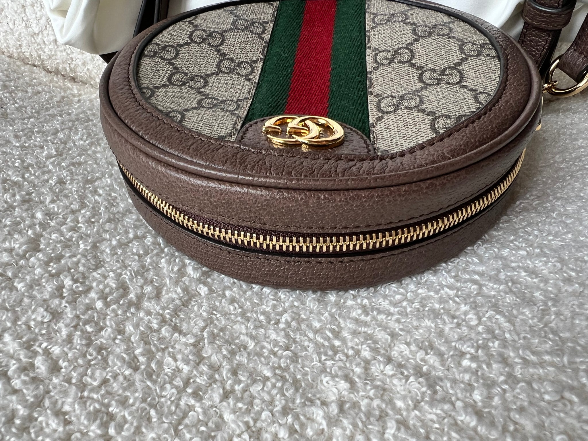 gucci ophidia mini round backpack GG Supreme GG – Addicted to Handbags dainese Color:Plum Apple Exterior corners are worn adidas Hermosa II Mesh