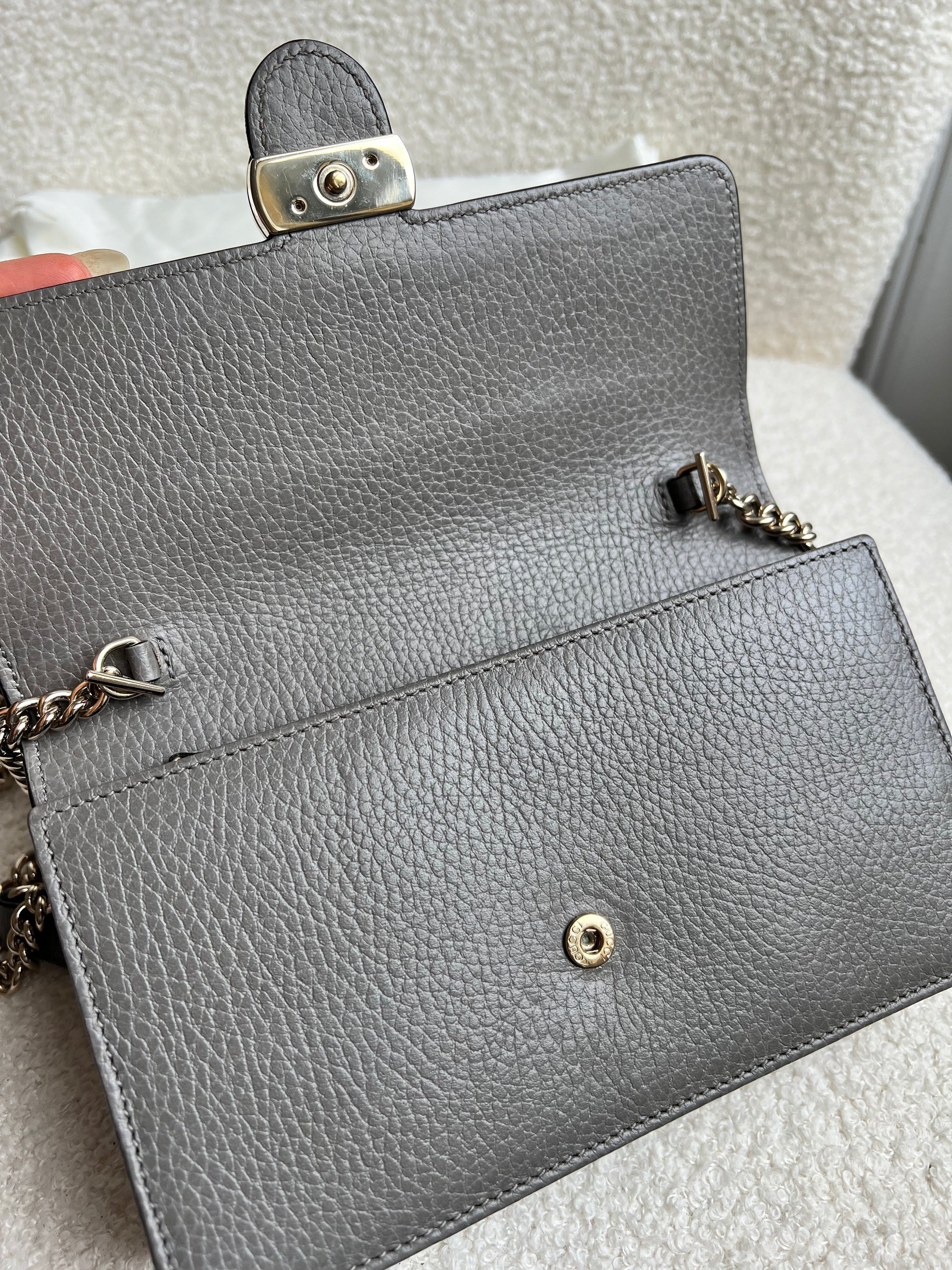 Gucci Dollar Grey Interlocking Chain Wallet – Addicted to Handbags