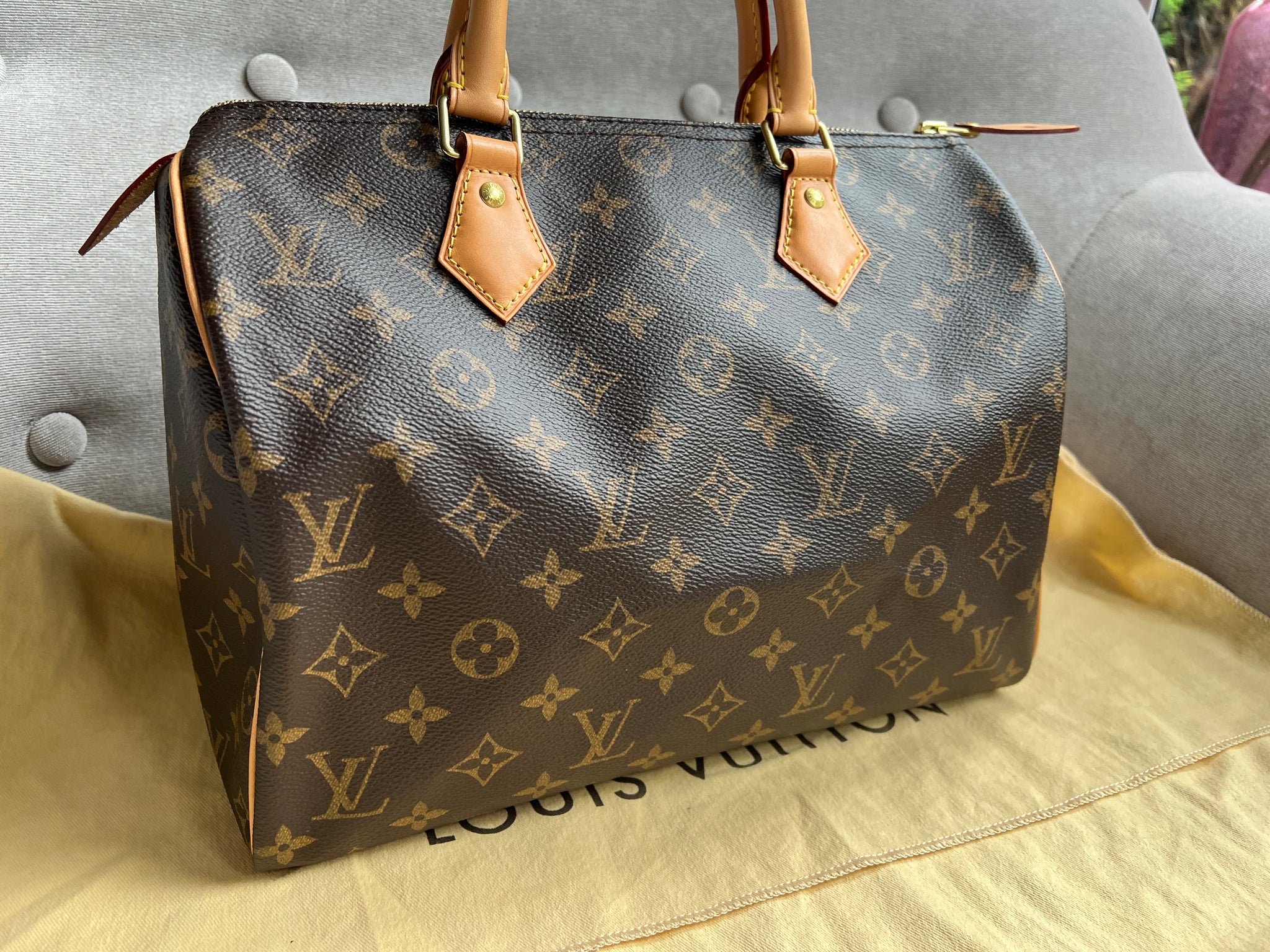 Authentic outlet Louis Vuitton speedy