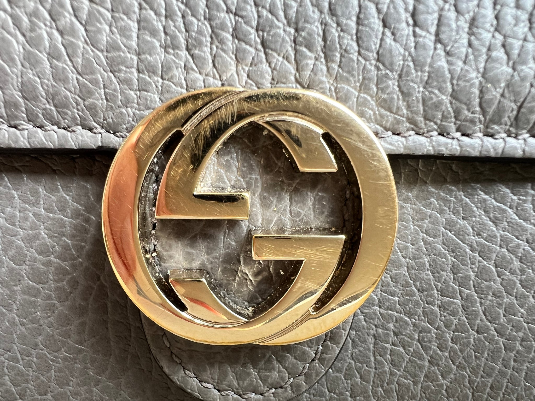 Gucci Dollar Grey Interlocking Chain Wallet – Addicted to Handbags