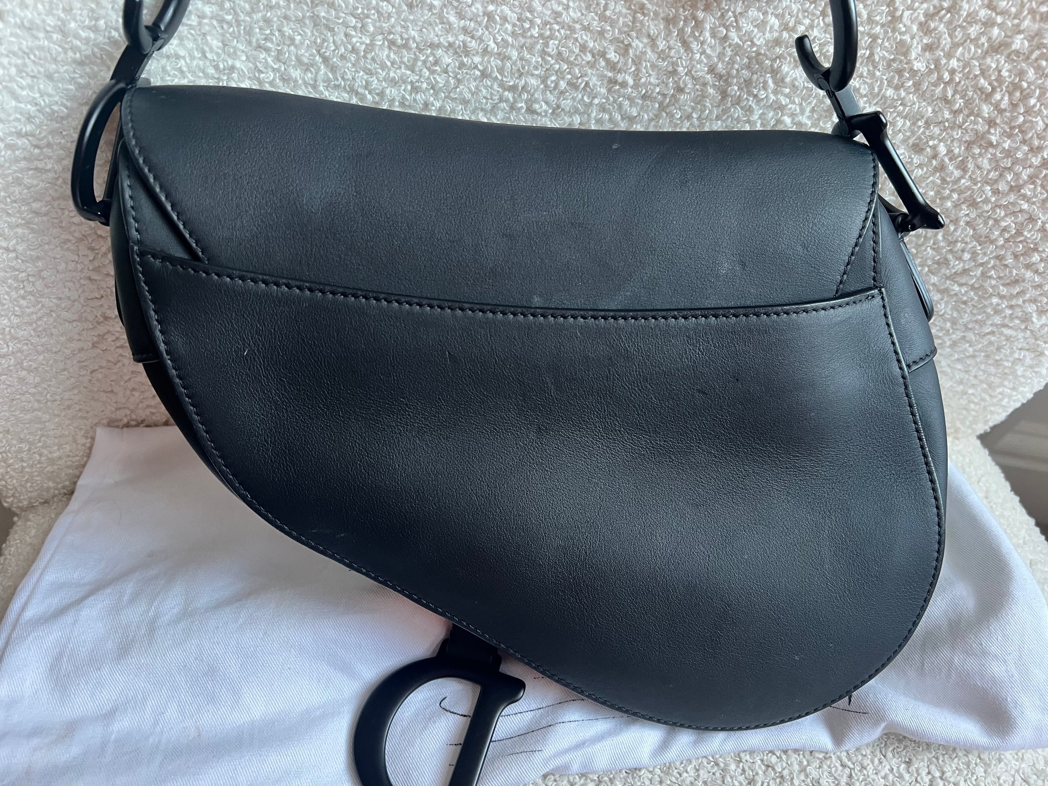 Christian Dior SADDLE ナイロンボディーバッグ Christian Dior Black Ultra Matte Saddle Bag with Strap – Addicted