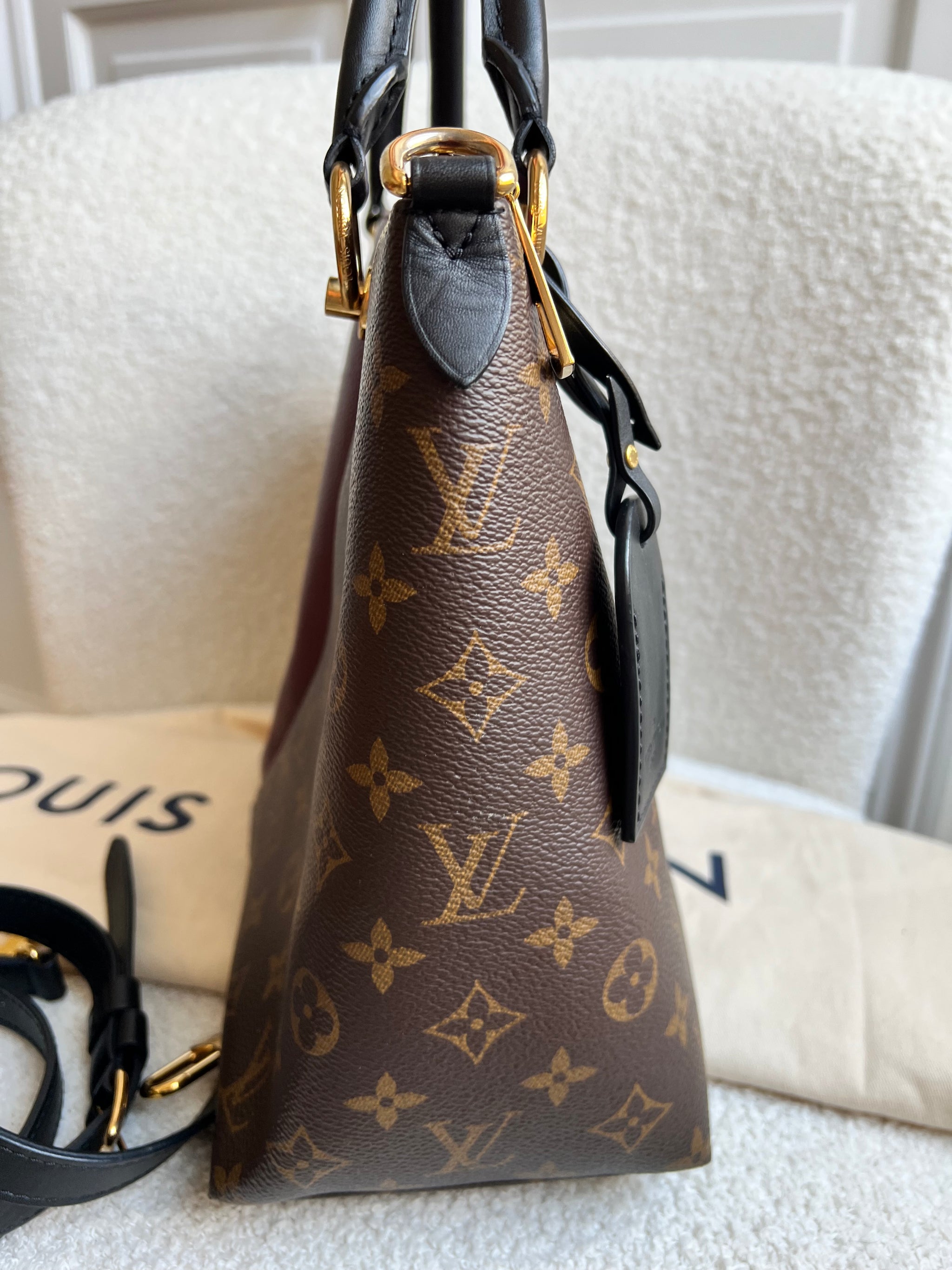 Louis Vuitton V Tote MM Bordeaux and Monogram Canvas (RRP £1,890