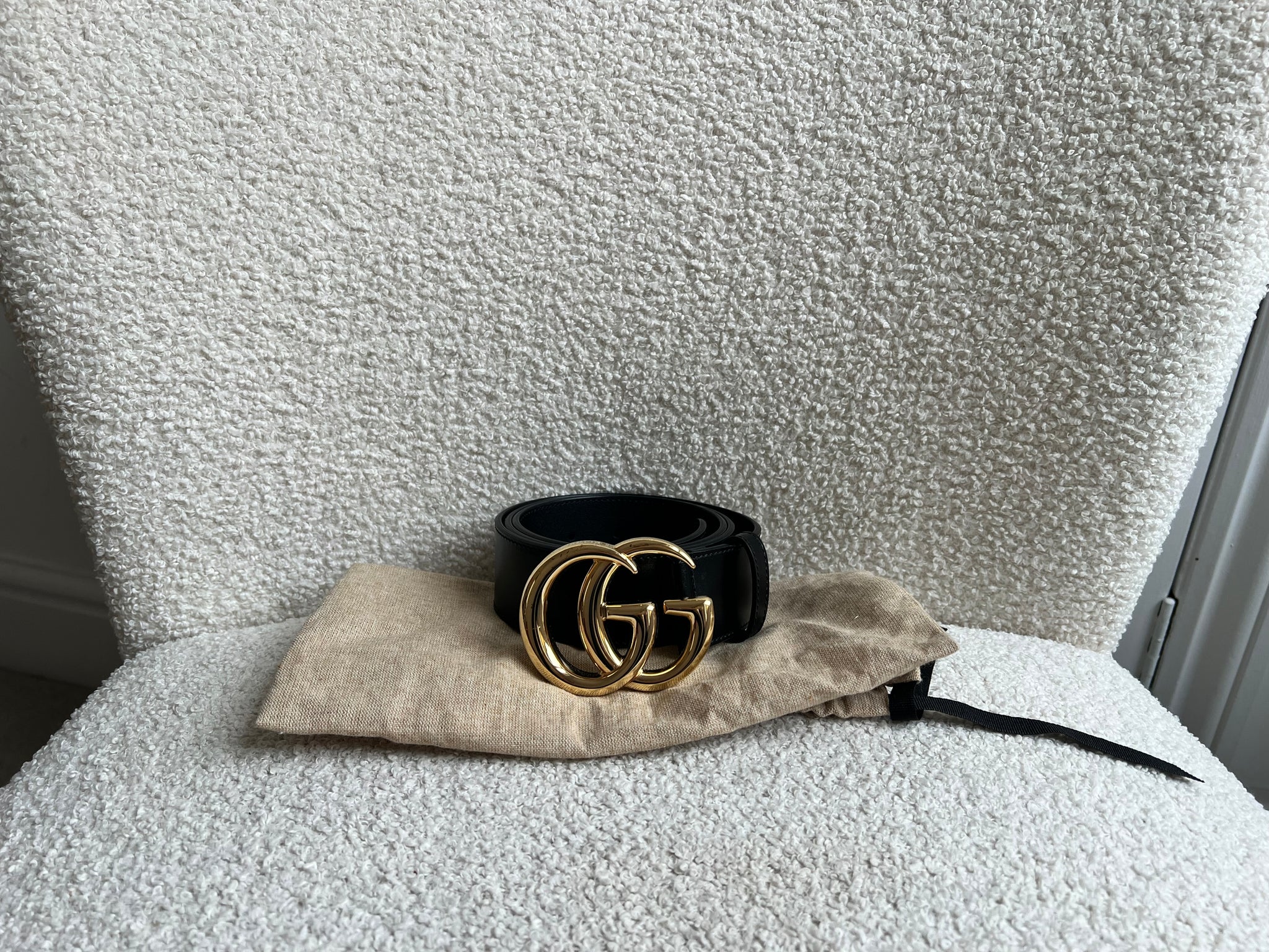 Gucci GG Marmont Black Wide Leather Belt with Shiny Gold  display picture 1