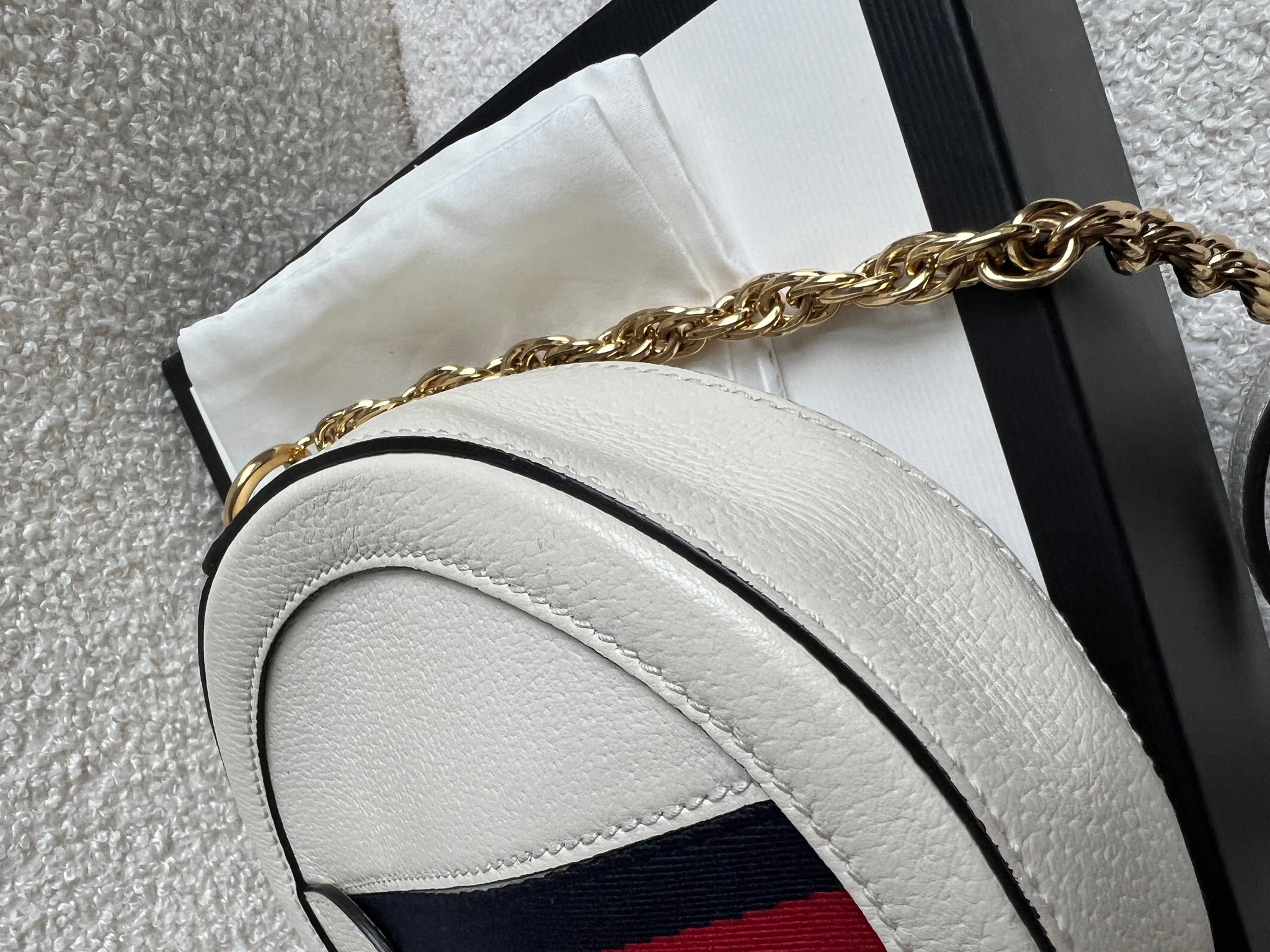 Gucci GG Round White Ophidia Small Shoulder Bag – Addicted to Handbags