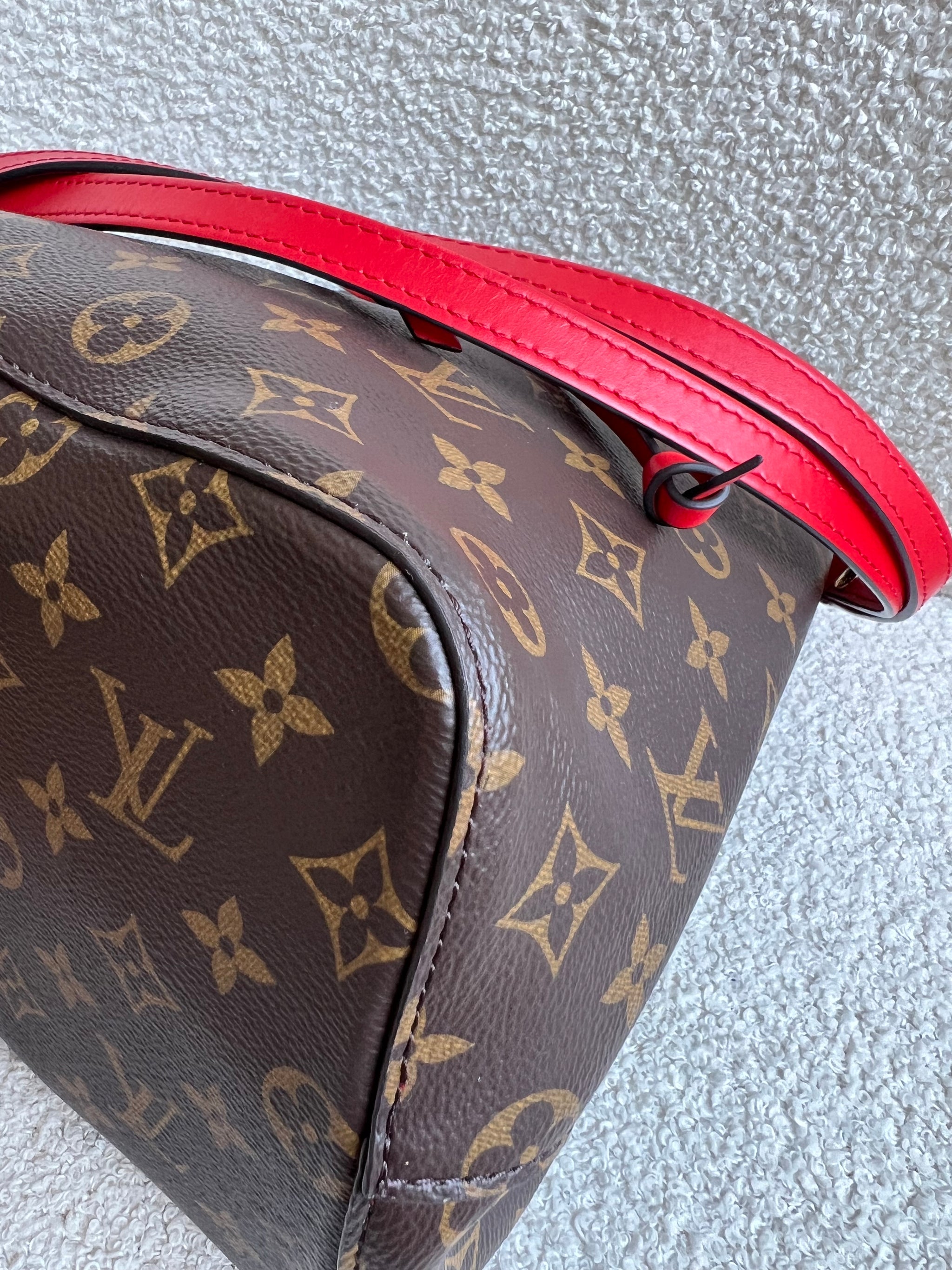 Louis Vuitton Neo Noe Monogram Coquelicot (RRP £1,790) – Addicted