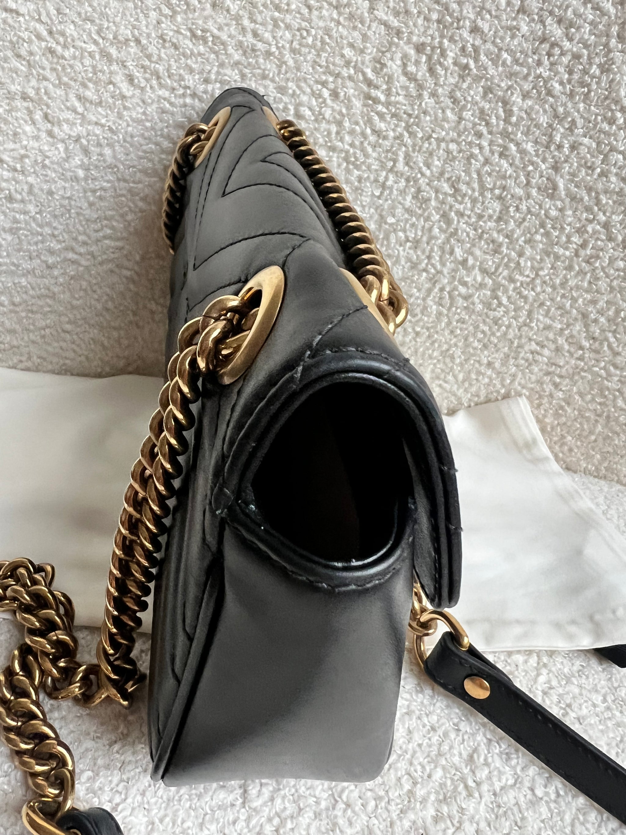 Gucci GG Black Marmont Mini Shoulder Bag (RRP £1,890) – Addicted