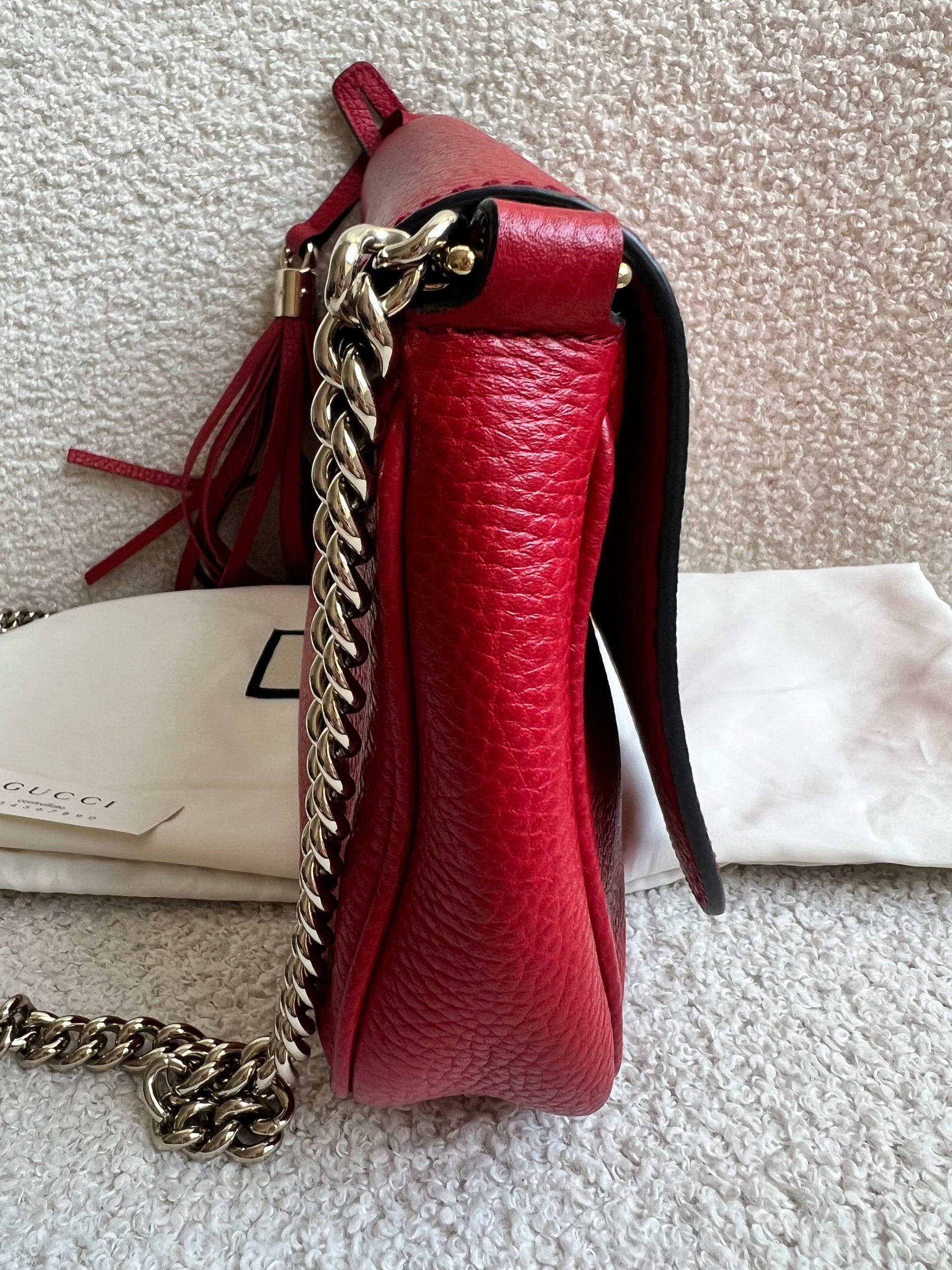 Gucci Red Soho Chain Crossbody Flap Bag – Addicted to Handbags