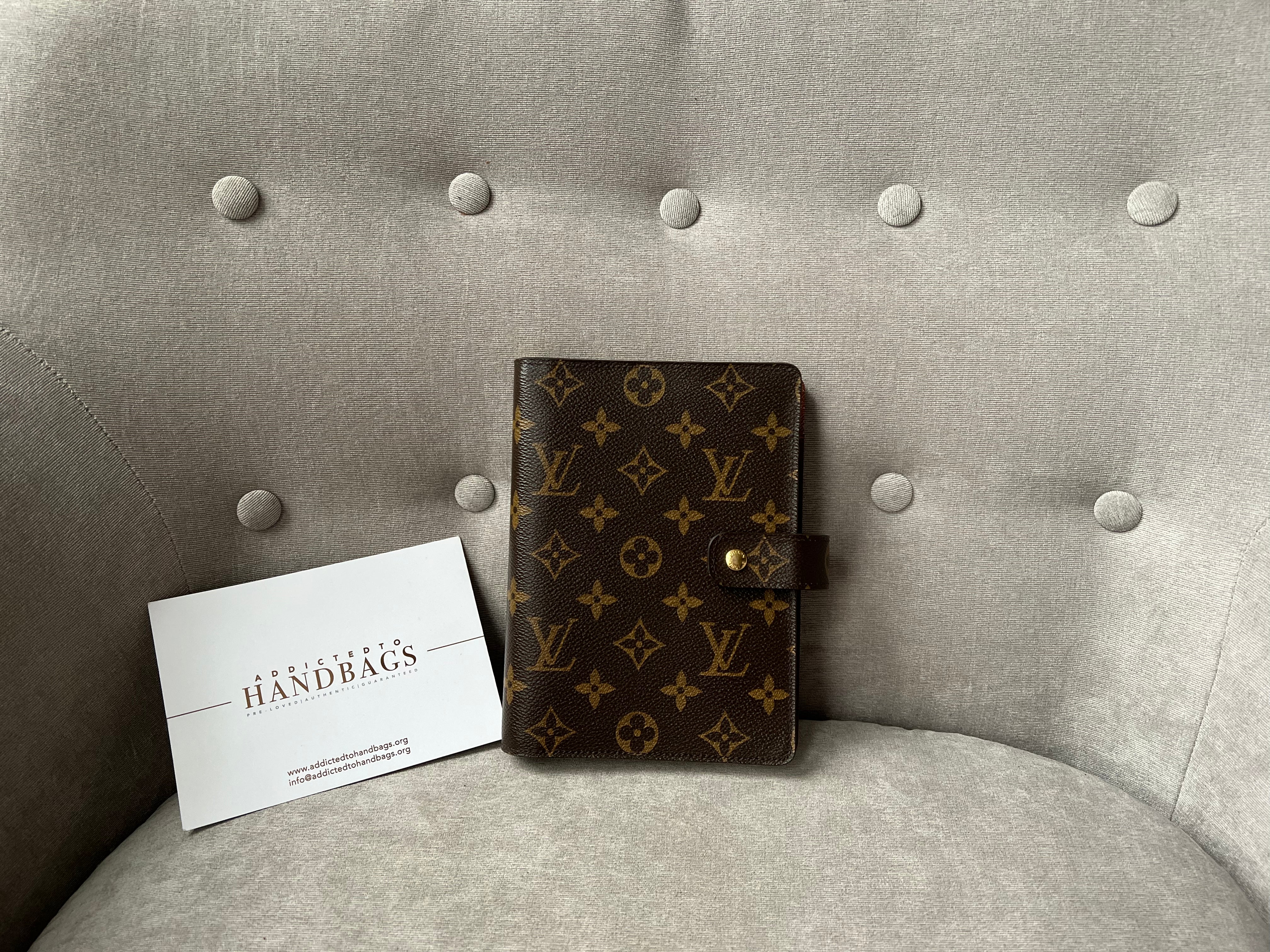 ❥Pinterest: yarenak67  Louis vuitton agenda, Louis vuitton