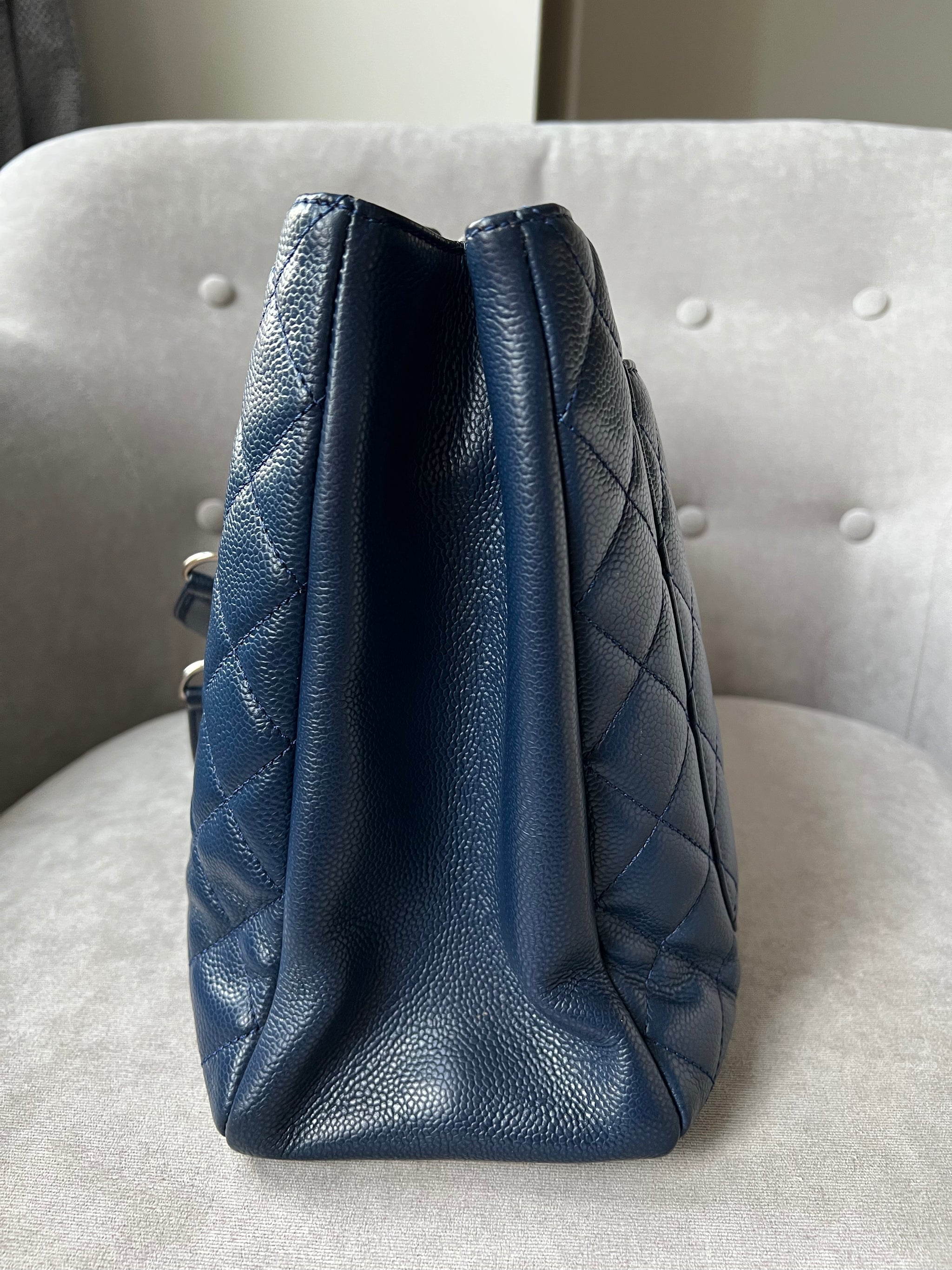 Chanel navy tote clearance
