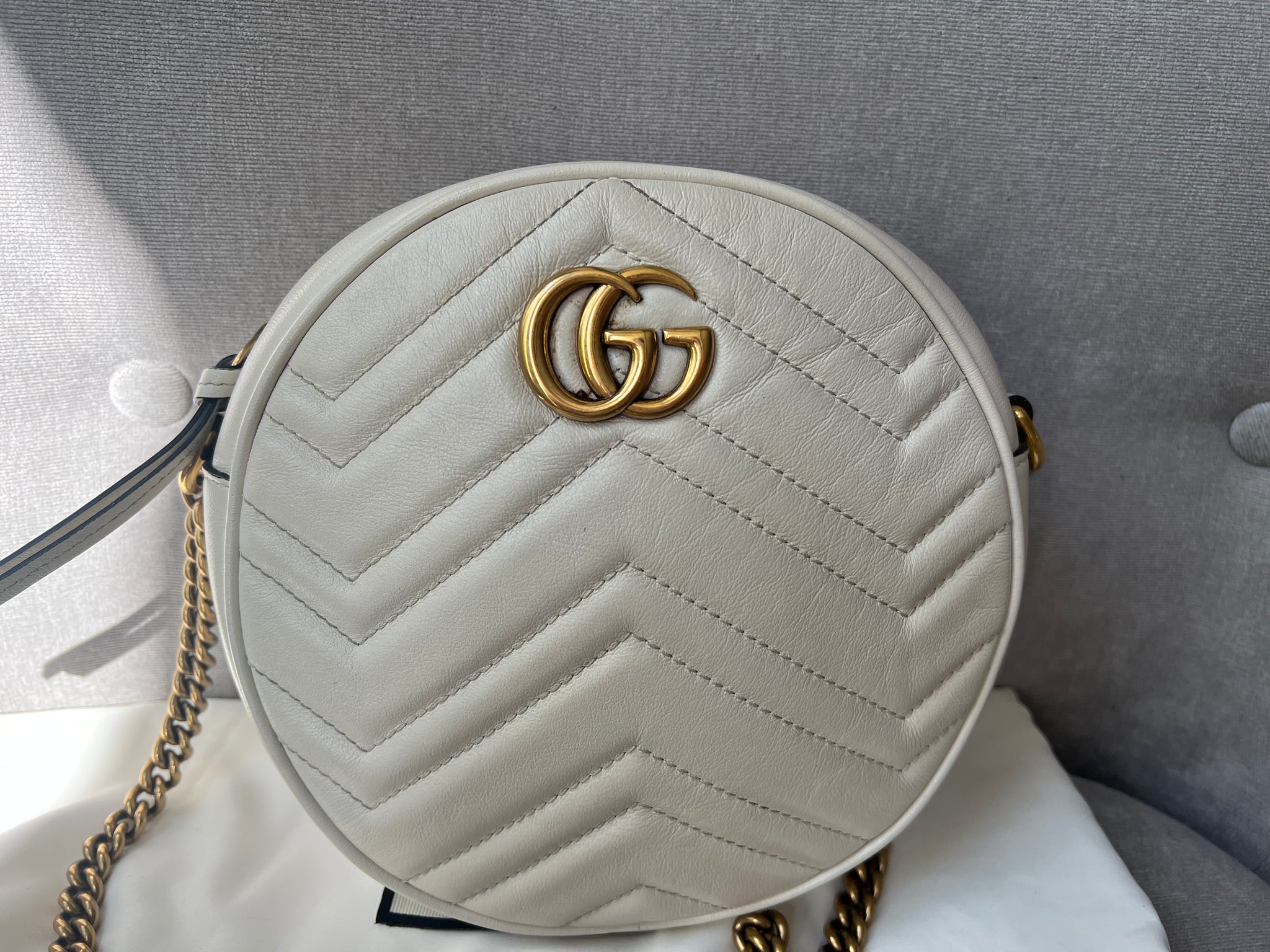 Gucci Round Pie Shoulder outlet Crossbody Bag