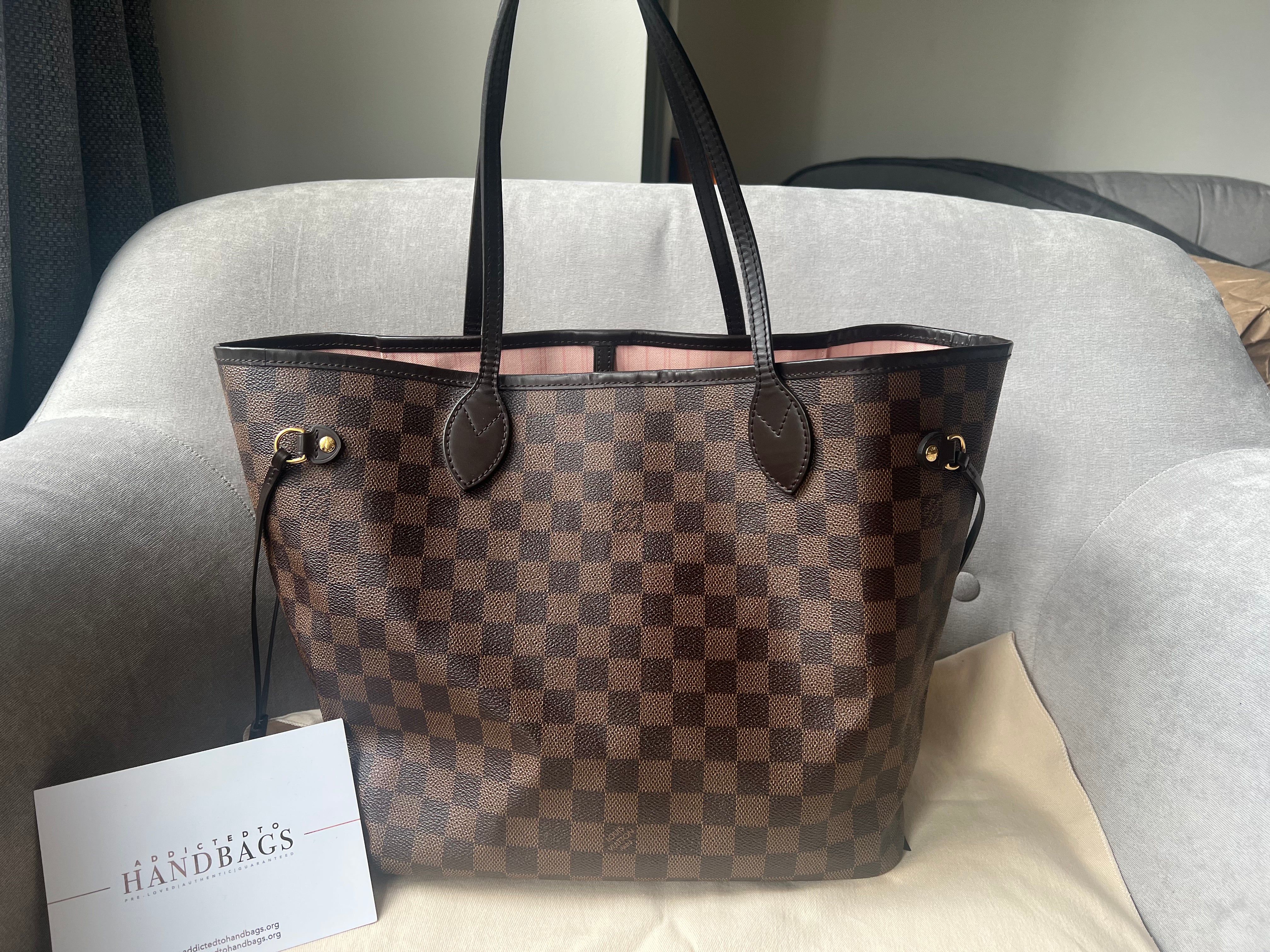 Louis Vuitton, Neverfull MM with Rose Ballerine lining