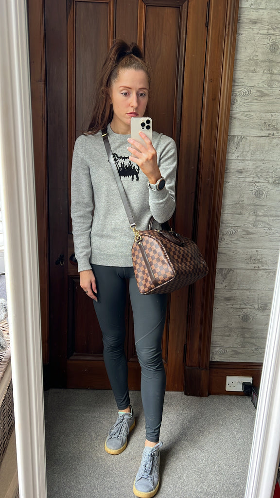 Louis Vuitton speedy bandouliere 25 casual outfit  Louis vuitton bag outfit,  Louis vuitton speedy outfit, Vuitton outfit
