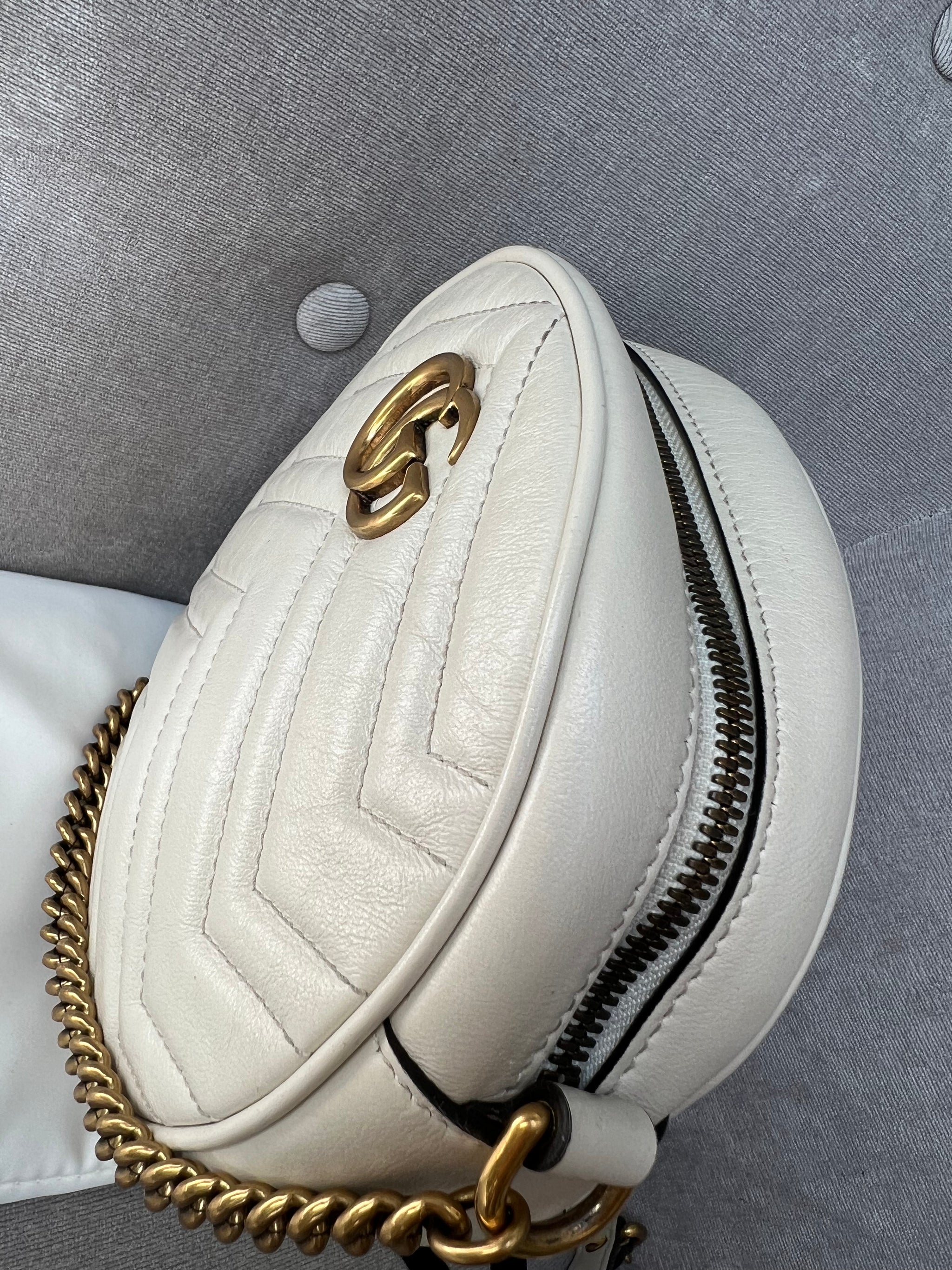 White round gucci purse sale