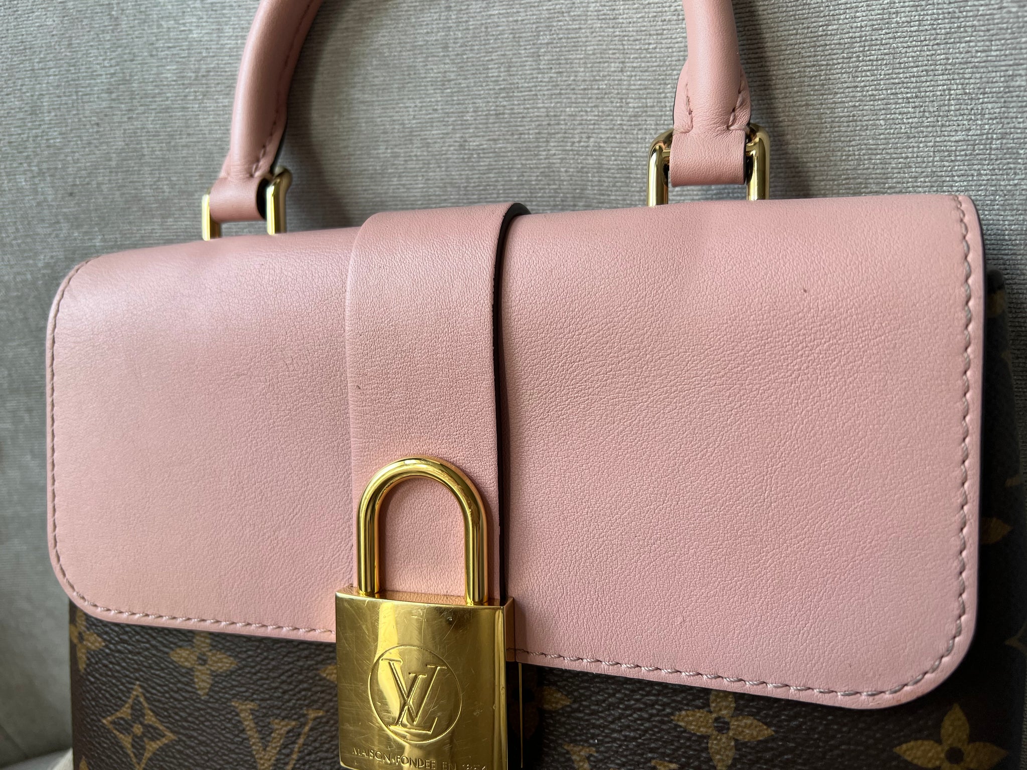 Louis vuitton locky bb pink sale